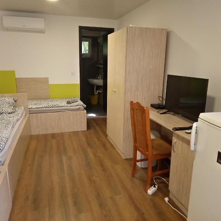 Tiszaliget Apartman Es Szallo Solnok Dış mekan fotoğraf