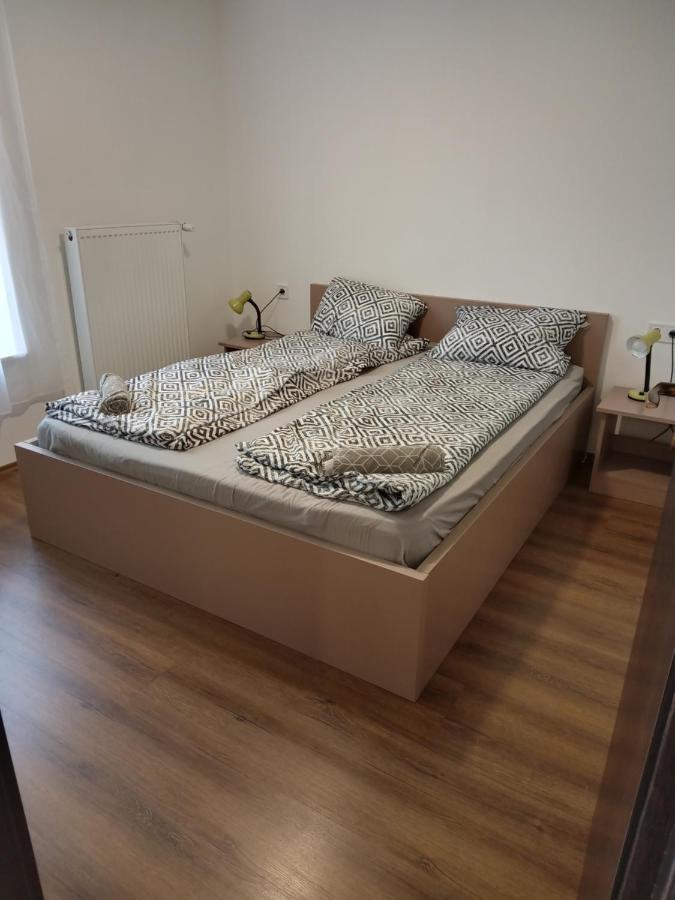 Tiszaliget Apartman Es Szallo Solnok Dış mekan fotoğraf