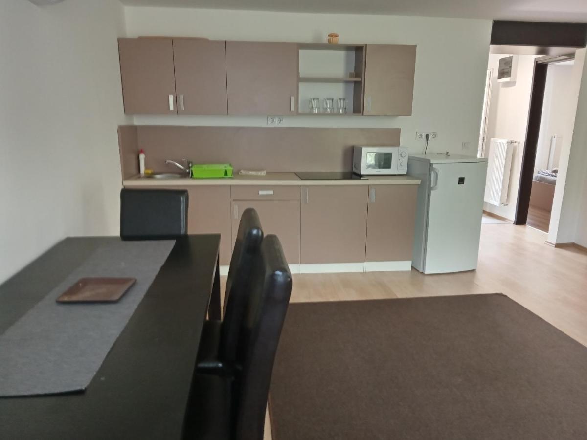 Tiszaliget Apartman Es Szallo Solnok Dış mekan fotoğraf