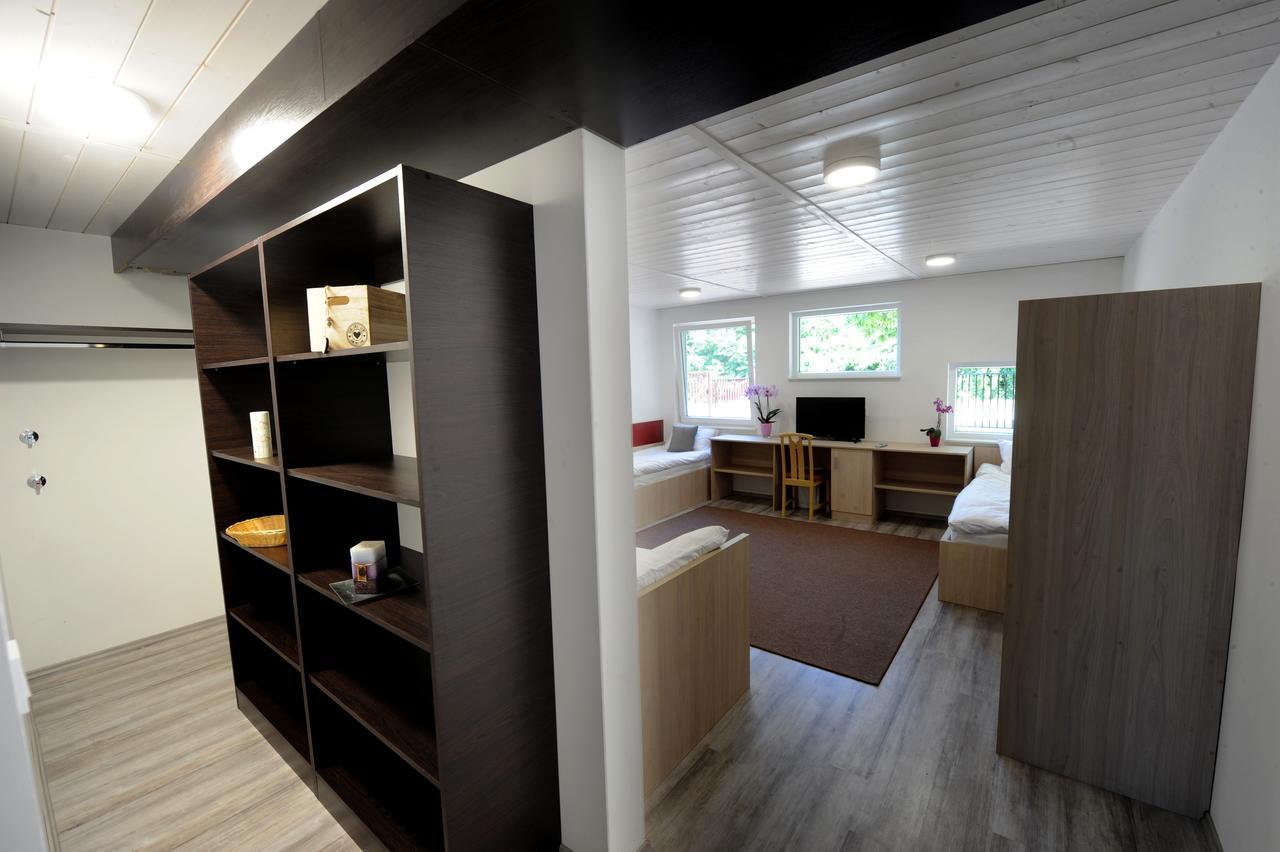 Tiszaliget Apartman Es Szallo Solnok Dış mekan fotoğraf