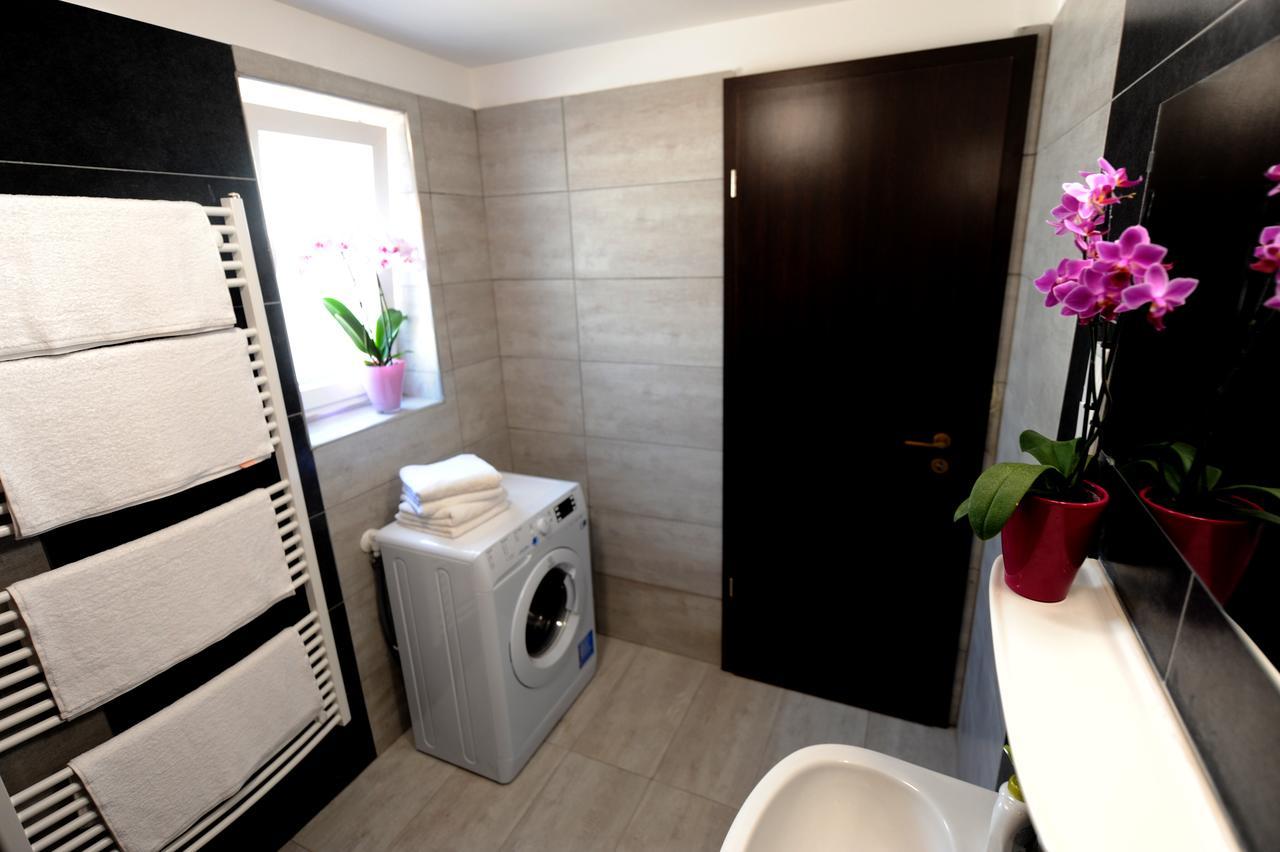 Tiszaliget Apartman Es Szallo Solnok Dış mekan fotoğraf