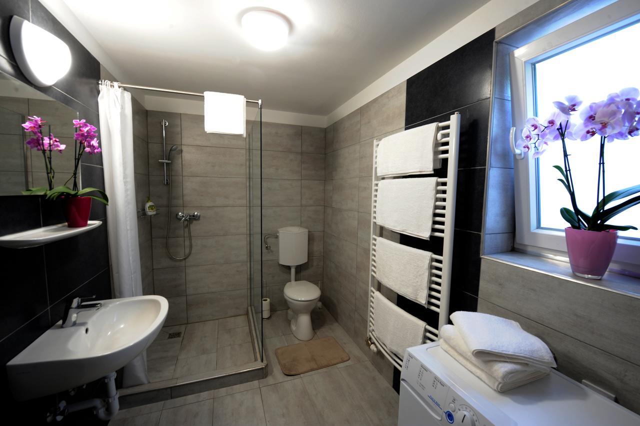 Tiszaliget Apartman Es Szallo Solnok Dış mekan fotoğraf